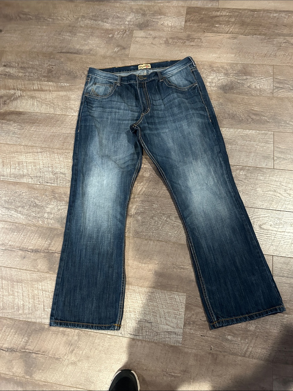 Wrangler Men's Bootcut Jeans - Blue Fade size 38x32